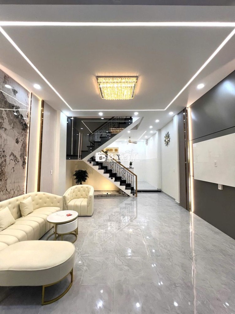 NHÀ ĐẸP 3 LẦU (5x13) HẺM 8M 1 XẸC ĐƯỜNG TÂN HÒA ĐÔNG Q.6