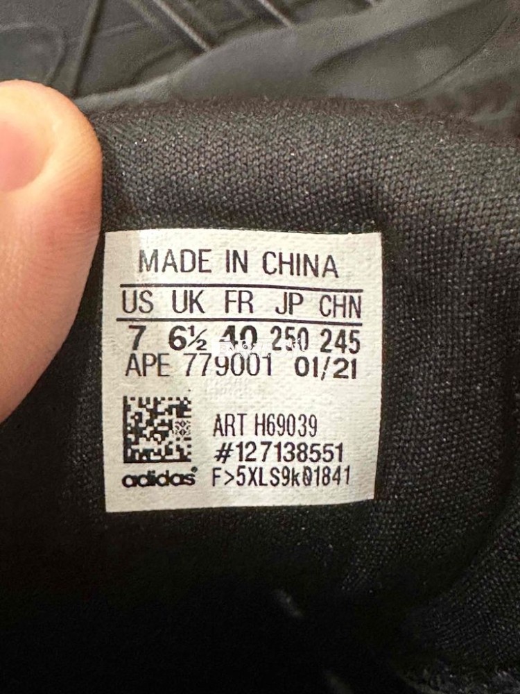 Giày Adidas size 40 chính hãng mới keng zin 98%