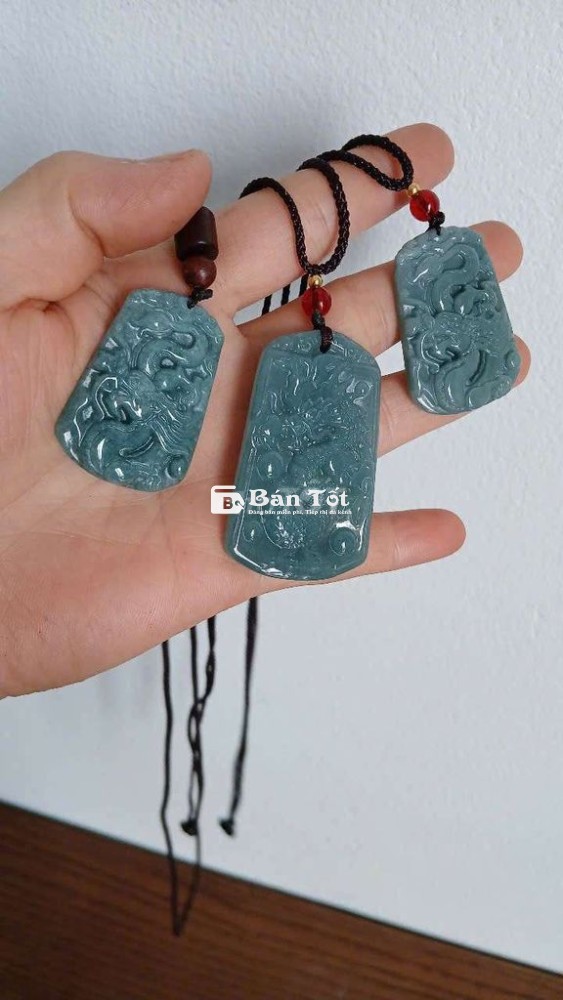 Mặt dây chuyền rồng ngọc bích