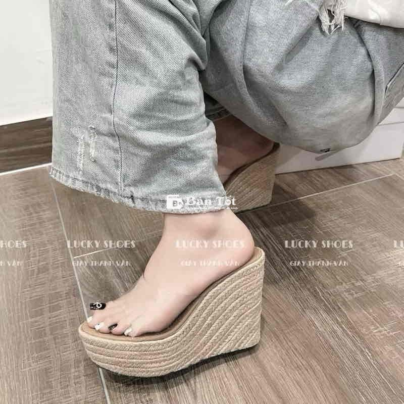 Dép Xuồng Đế Cói Mica Đế Nâu Cao 12 Phân Mẫu Mới (D0035) - Giá 175k  