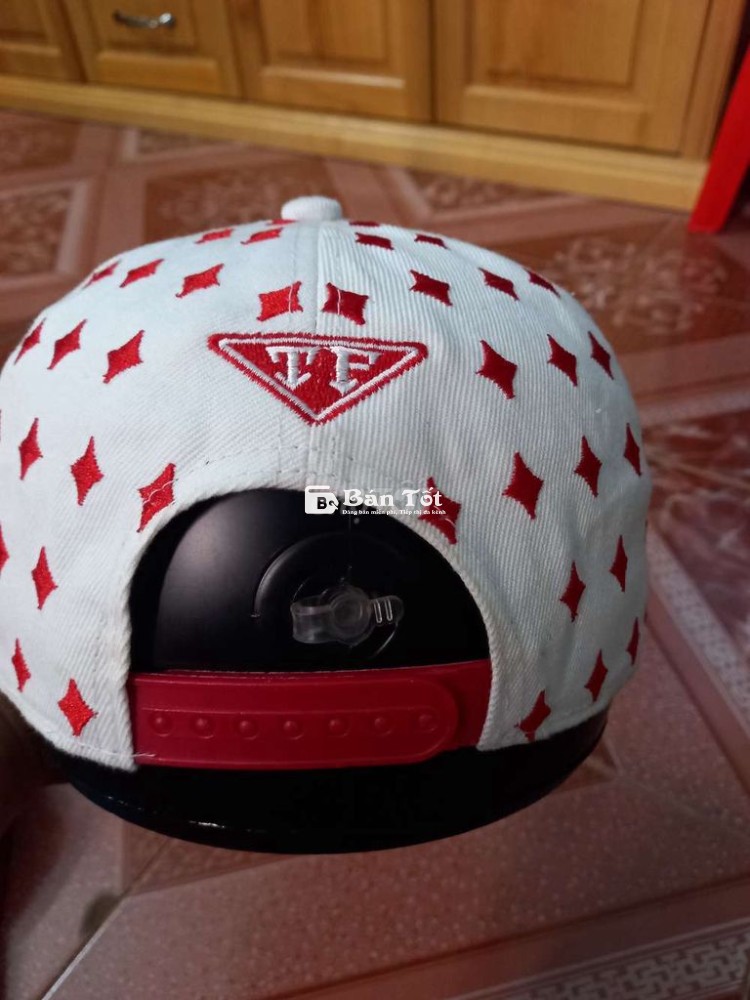 Snapback full thêu già rô