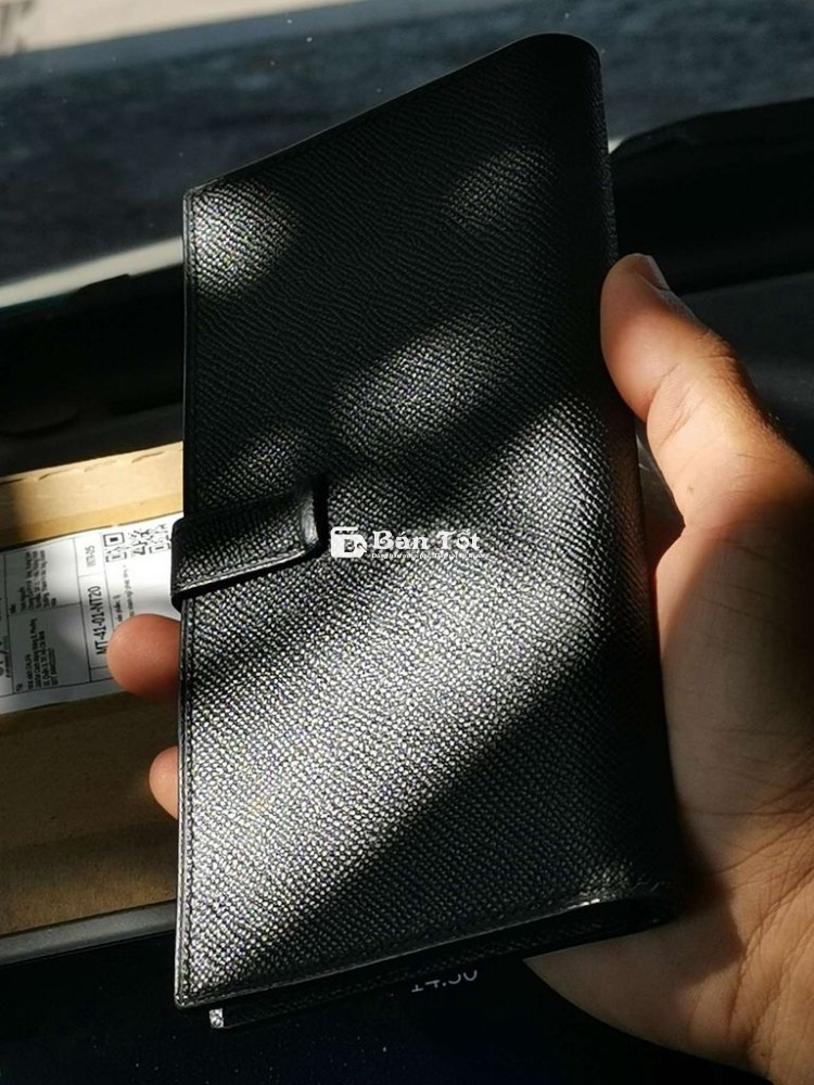 Mình mua 3600.USD bán rẻ lại 1600.USD cho ai dùng
