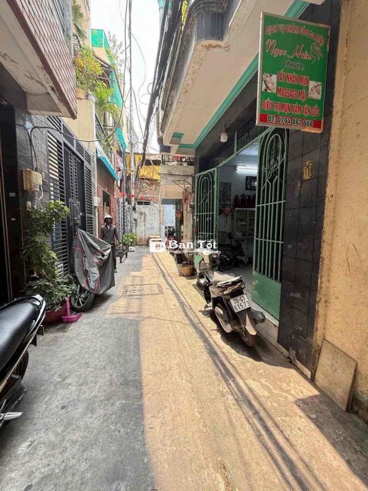 nhà hồng lạc tân bình, 5 tầng, 4x10 nở hậu 4.5m giá chỉ hơn 5 tỷ ạ