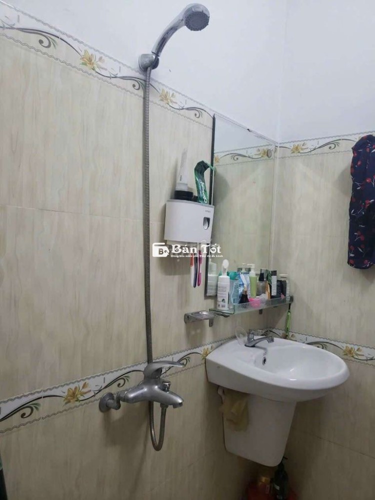 NHÀ 1 TRỆT 2 LẦU GẦN THPT HIỆP BÌNH