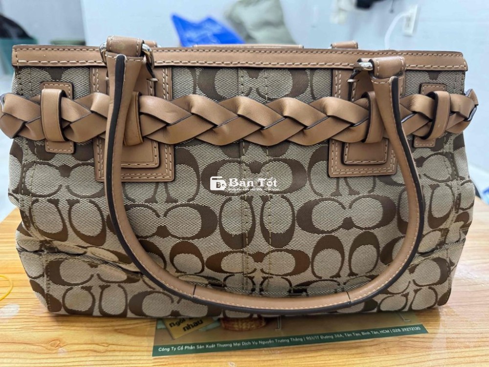 ### Túi Coach Mới 99% - Cần Pass Lại