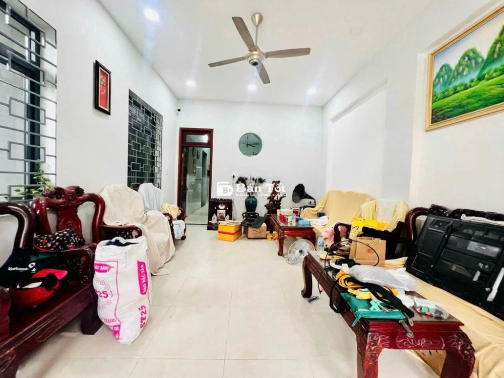 Nóng_Nhà Mặt tiền gần Chợ TĐ,109m2 Ngang 5.6m Vuông vức, Hoàn công đủ