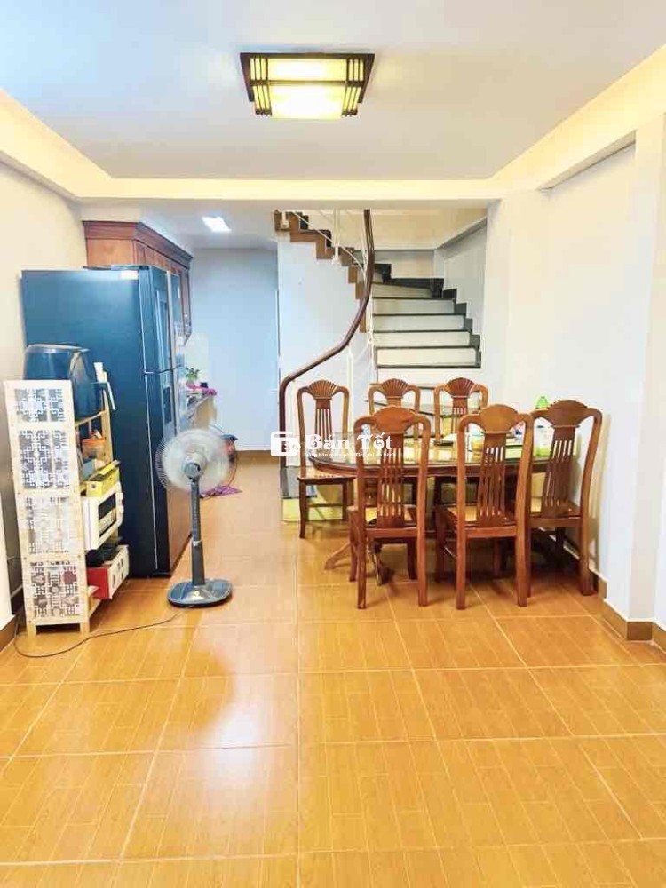 Bán Nhà Phố Miếu Đầm 35mx5T, ngõ nông gần ô tô tránh, ks mariott
