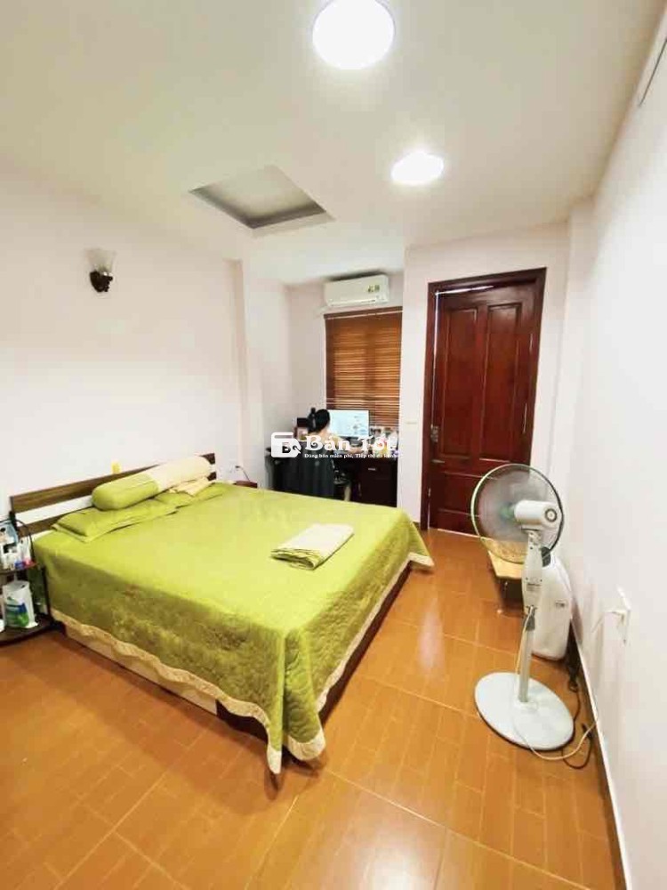 Bán Nhà Phố Miếu Đầm 35mx5T, ngõ nông gần ô tô tránh, ks mariott