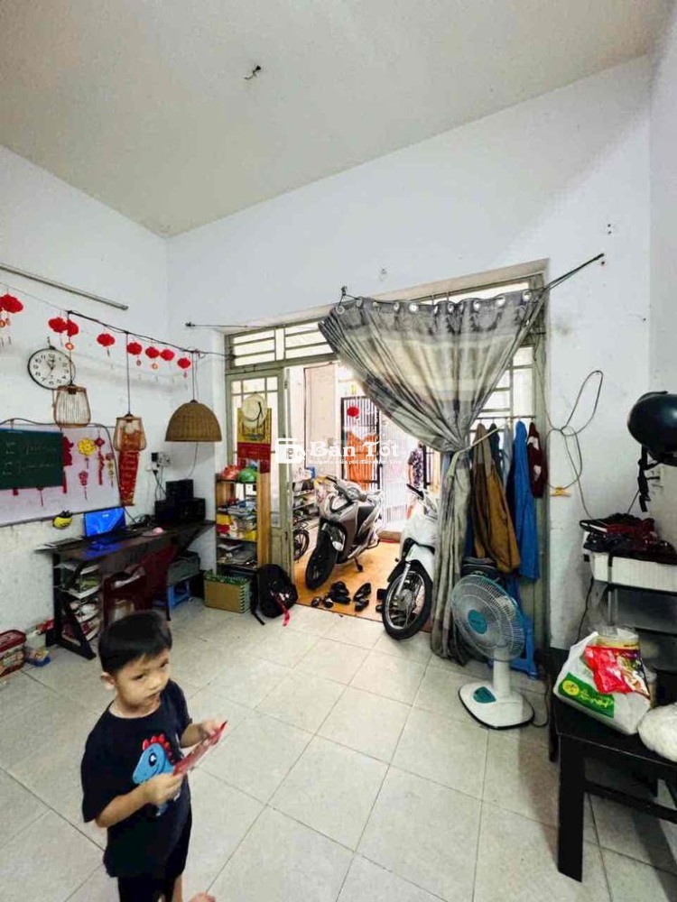 Hàng ngon ơi là ngon, 1 căn cho thuê , 1 căn để ở , mỗi tháng có tiền