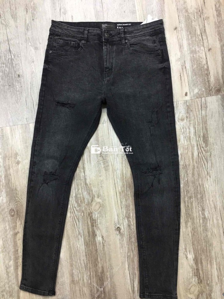 Bershka.    Pakistan       Sz.  32