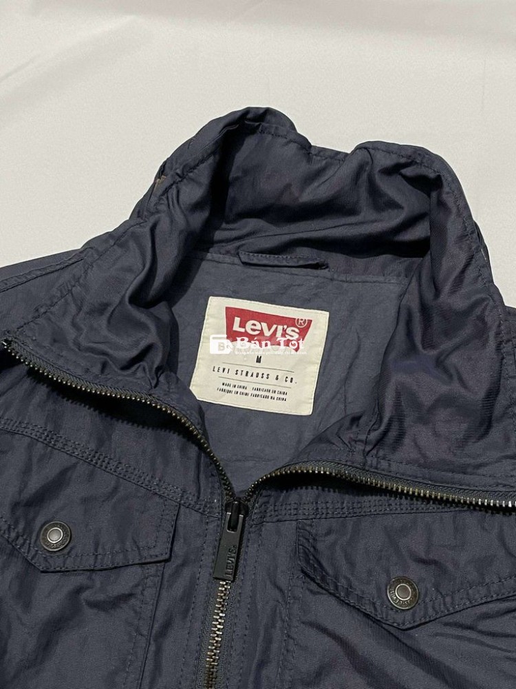 Jacket  Levis chính hãng
Sz  M 60 70 kg