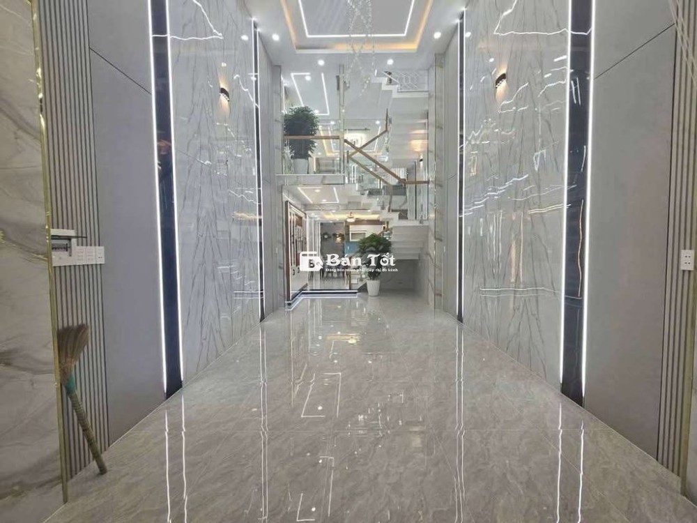 Nhà phố 4m x 25m. Xây 1 lửng 3 lầu Full nội thất 1/ Hẻm 8m Bùi Văn Ngữ