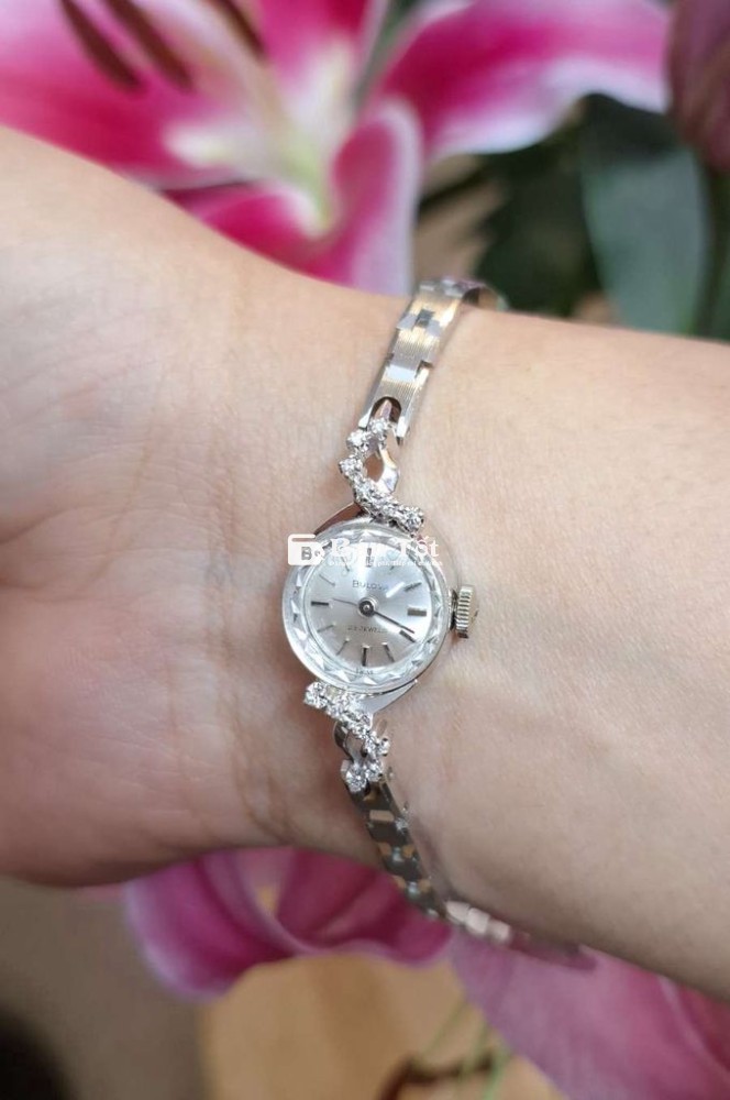 ĐỒNG HỒ LẮC Bulova vỏ Vàng trắng 14k