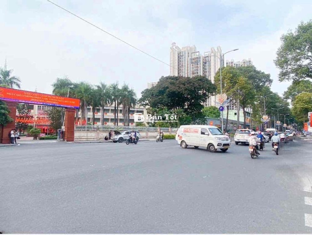 3 Tháng 2 - Đoạn Giao Cao Thắng - 4 Tầng - DT 50m2 - Gần Mặt Tiền