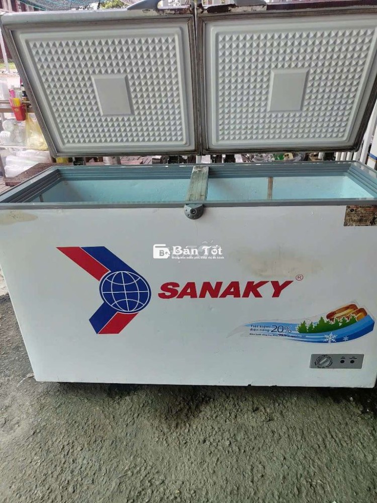 Tủ đông Sanaky 305l