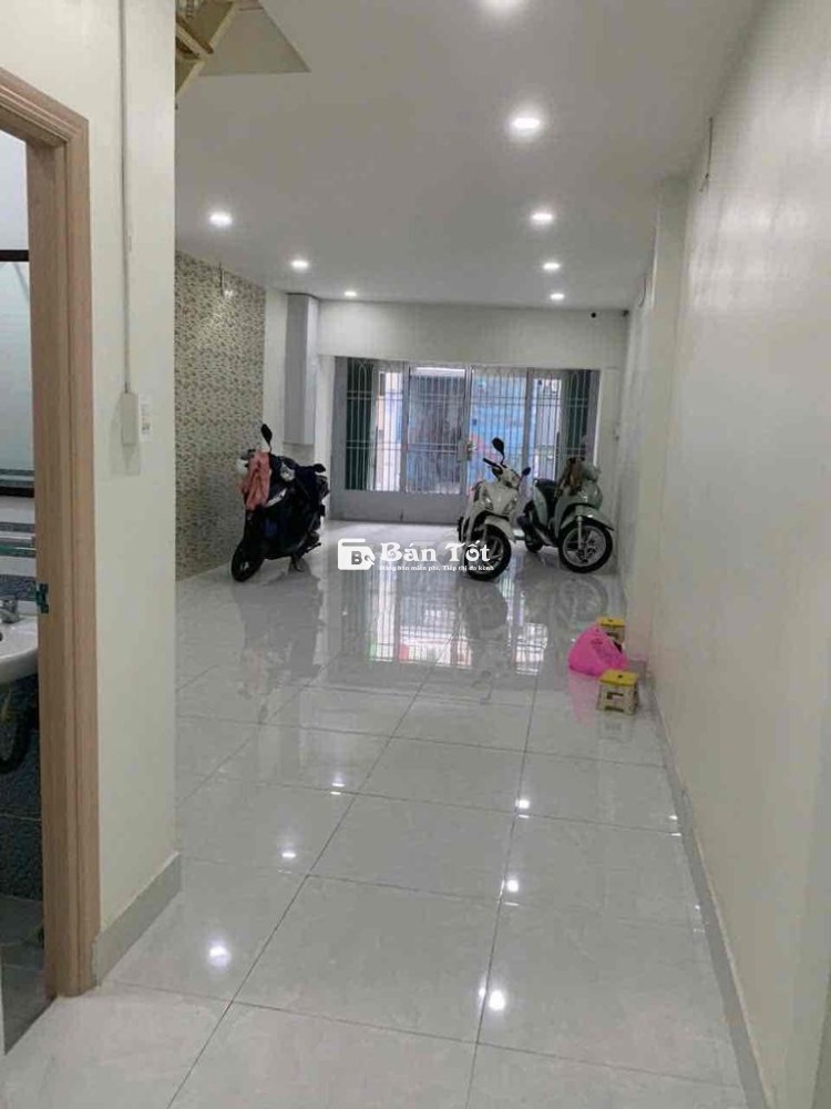 Nhà mới đẹp hẻm xe hơi DT 60m2 có 3pn gần công viên Lê Thị Riêng