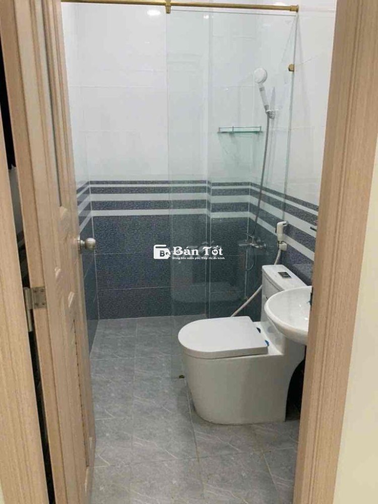 Nhà mới đẹp hẻm xe hơi DT 60m2 có 3pn gần công viên Lê Thị Riêng