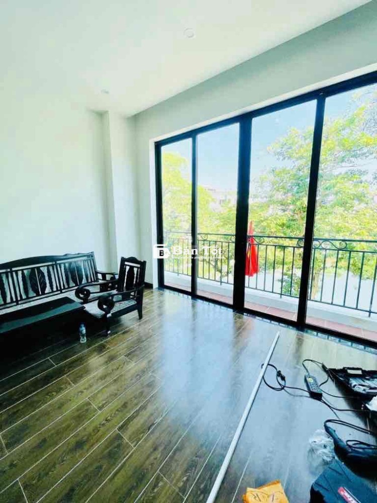 Mặt phố Bồ Đề, lô góc, view hồ, ở chill, dòng tiền kinh doanh ổn định