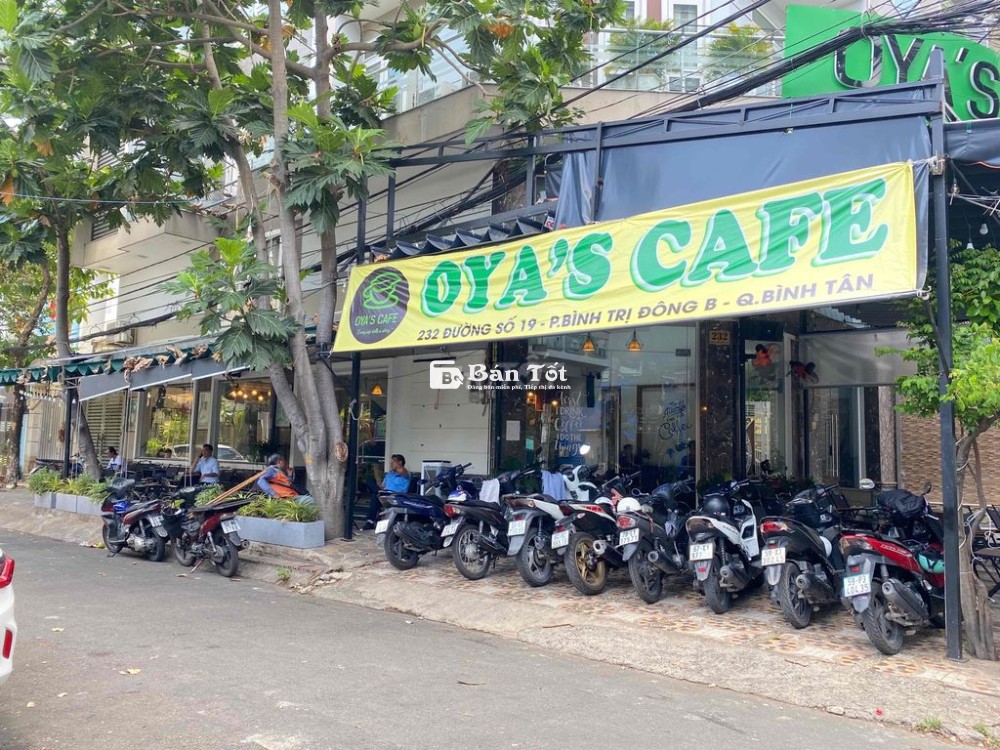 Tuyển Nhân Viên Pha Chế và Phục Vụ Quán Cafe