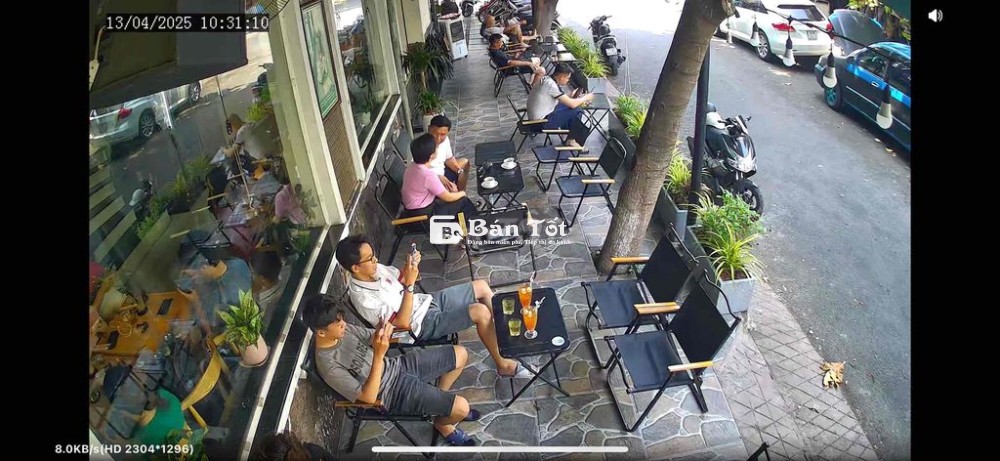 Tuyển Nhân Viên Pha Chế và Phục Vụ Quán Cafe