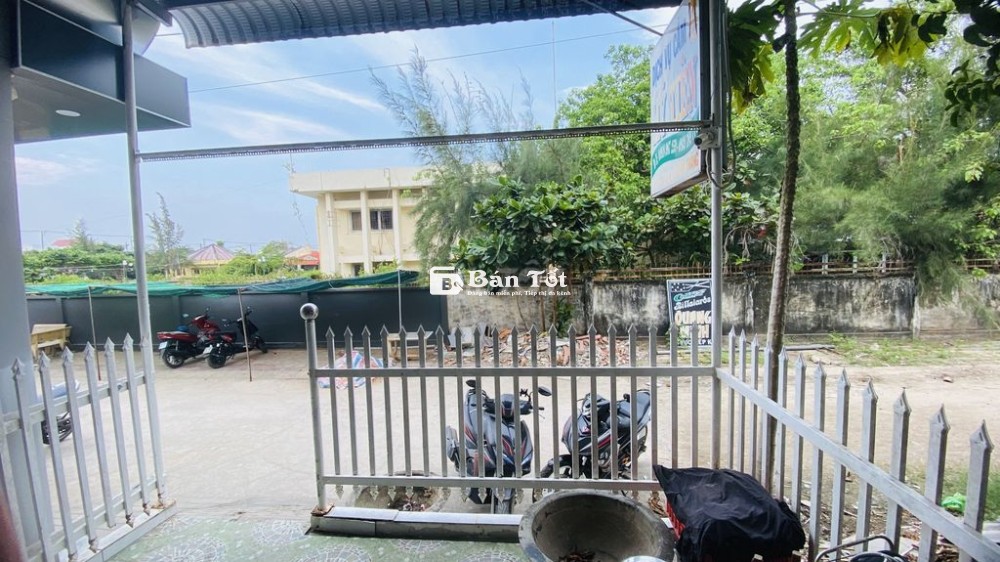 Nhà Gành Hào - nhà ngay chợ, kinh doanh buôn bán được