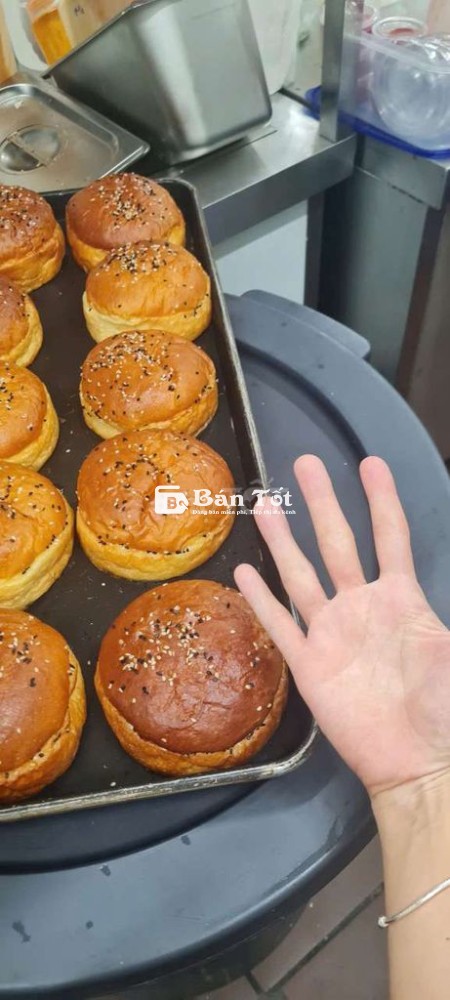 BẾP BÁNH LÀM VỎ BURGERS QUẬN 1