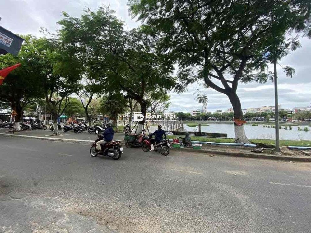 Bán đất tặng nhà MT Trần Hưng Đạo,diện tích khủng,ngang đến 11m