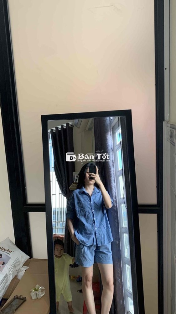 áo sơ mi xanh dương nữ, free size độ mới 95%