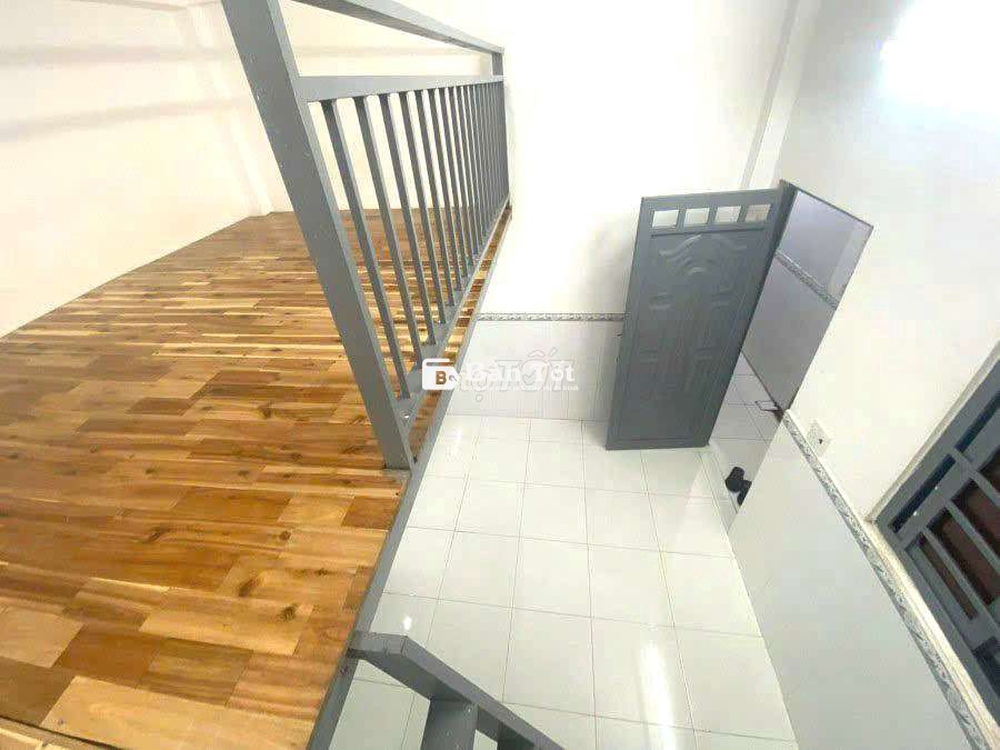 PHÒNG RỘNG 30m2 chỉ 3TR NGAY 214 NGUYỄN OANH P17 GV