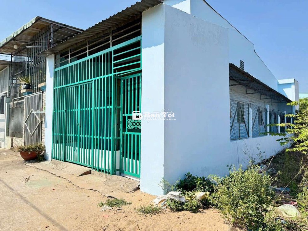 BÁN NHÀ TRỌ ĐỨC HOÀ ĐÔNG NGAY CHỢ CHIỀU TÂN ĐỨC