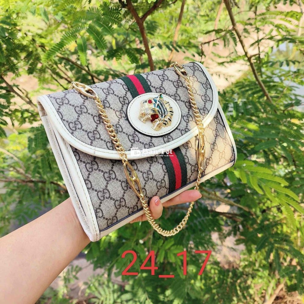 Cầm tay đeo vai GC size 24x17 chất liệu canvas  