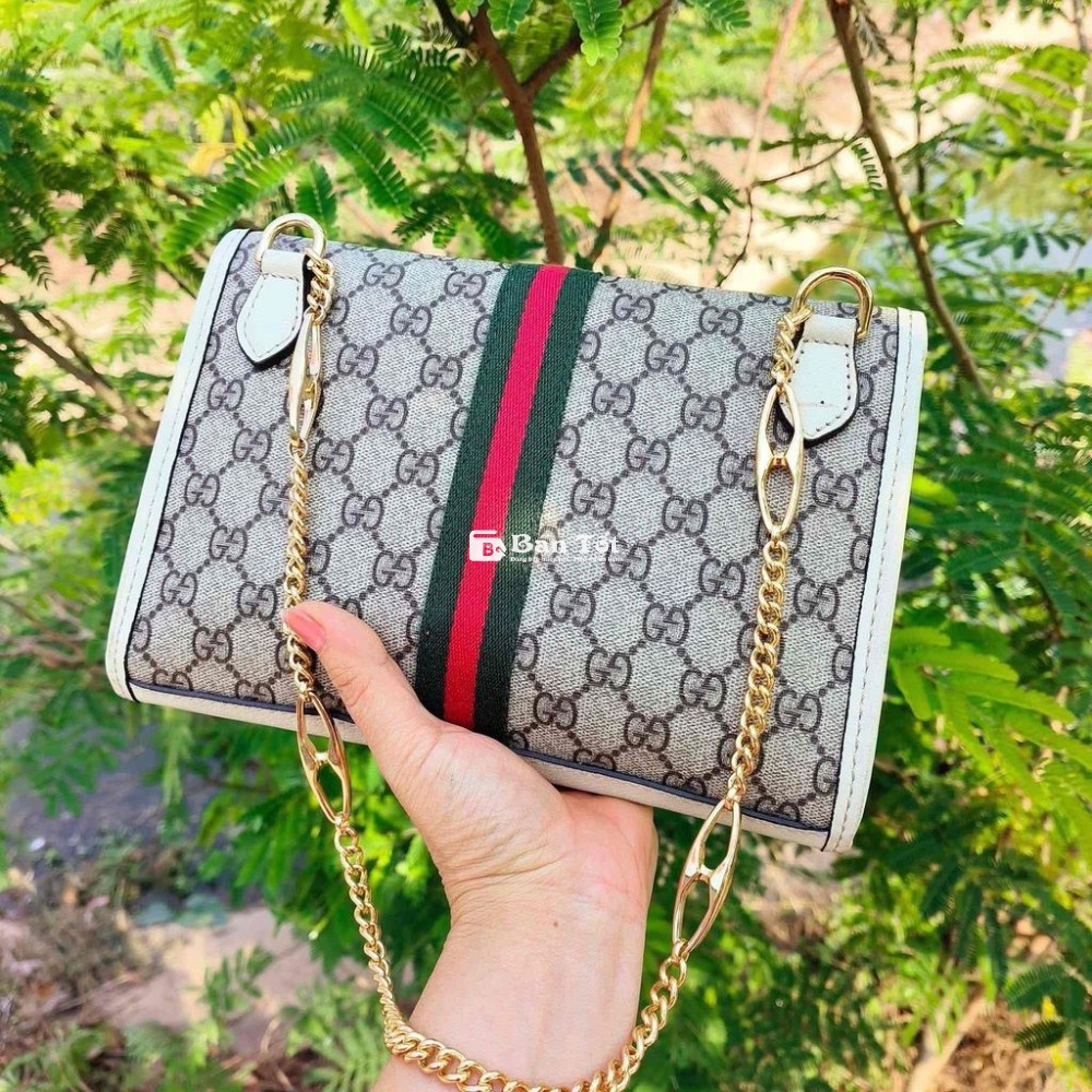 Cầm tay đeo vai GC size 24x17 chất liệu canvas  