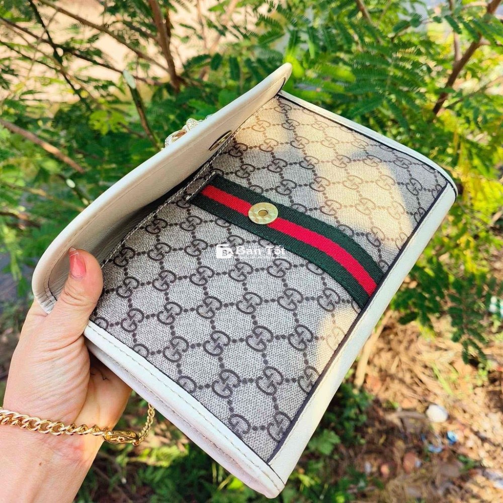 Cầm tay đeo vai GC size 24x17 chất liệu canvas  