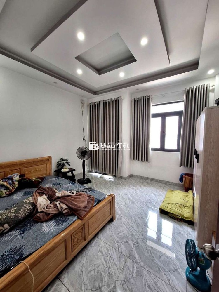 Nhà Đẹp 3 Tầng Kiên Cố Ko Có Điểm Trừ Có Sân Thượng , 4PN ,Sổ Đẹp