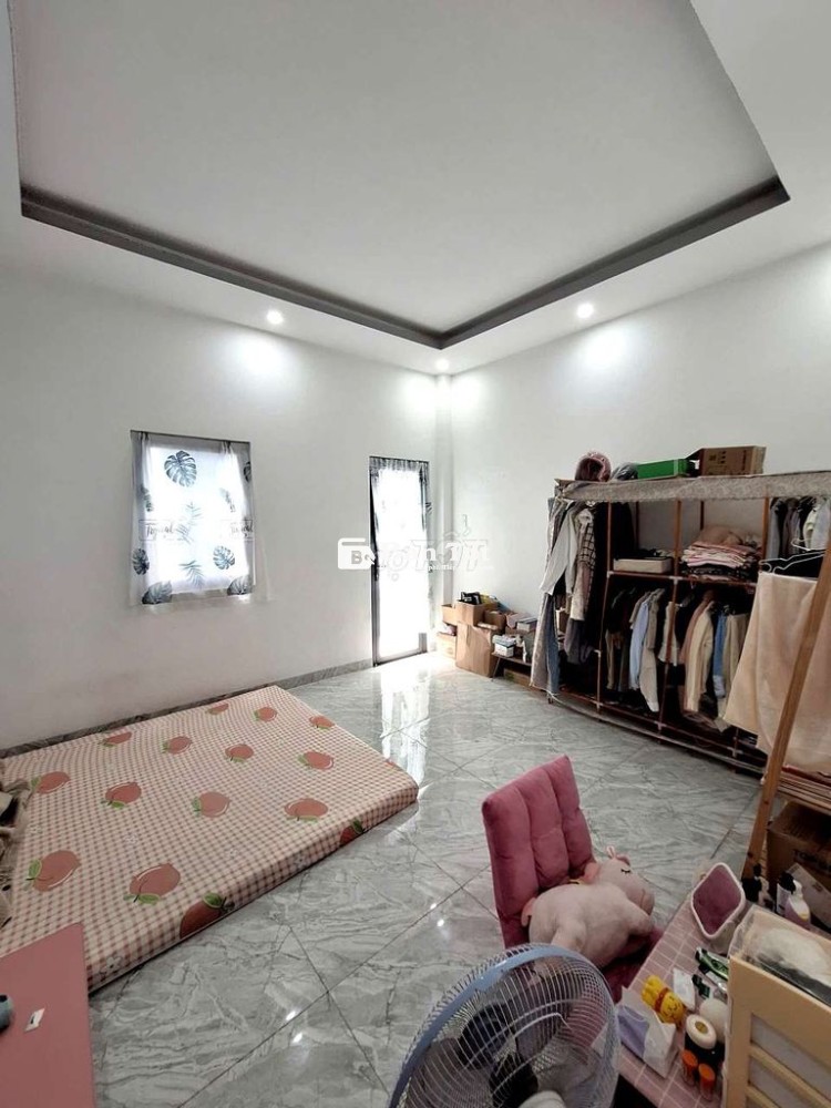 Nhà Đẹp 3 Tầng Kiên Cố Ko Có Điểm Trừ Có Sân Thượng , 4PN ,Sổ Đẹp