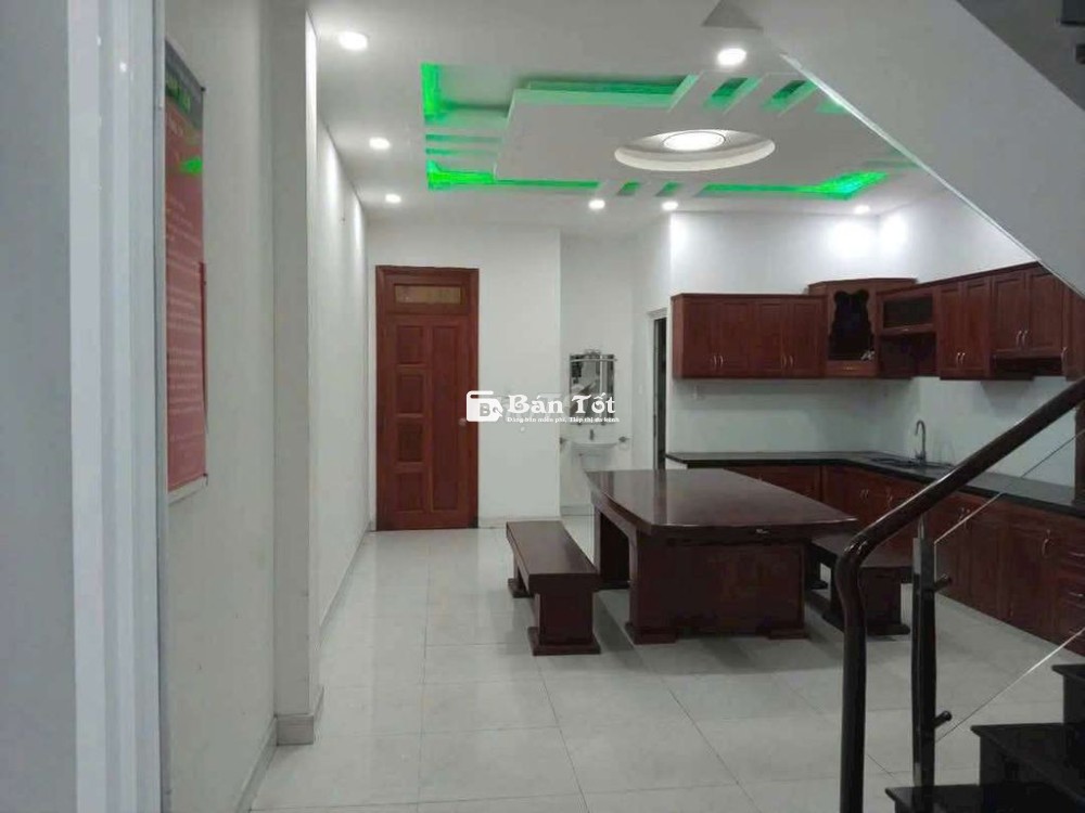 Cho thuê nhà 1 trệt 2 lầu 4pn 4wc khu đô thị Phúc Đạt Phú Lợi