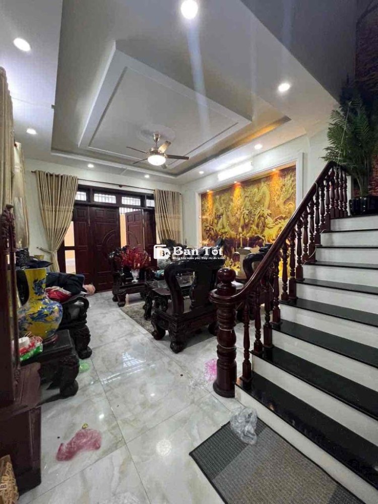 Cần cho thuê biệt thự Dương Quảng Hàm, P.5, Gò Vấp