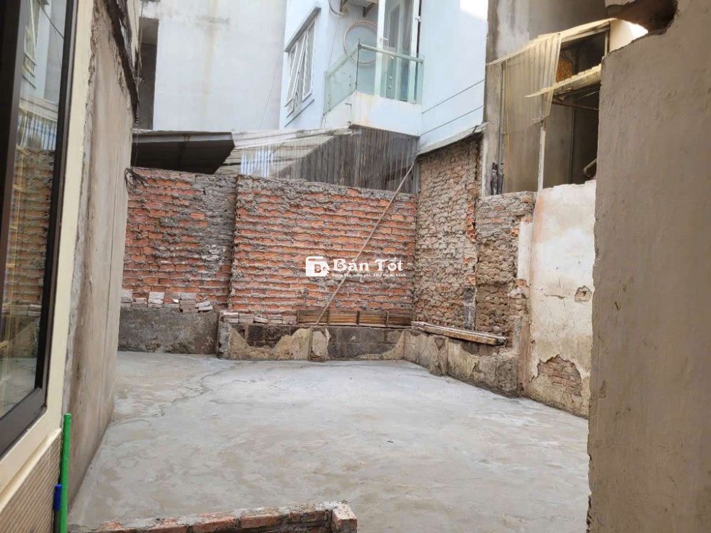 Đât 99m2- Phố Tôn Đức Thắng - 12,25 tỷ. Đi 50m ra ôtô tránh.