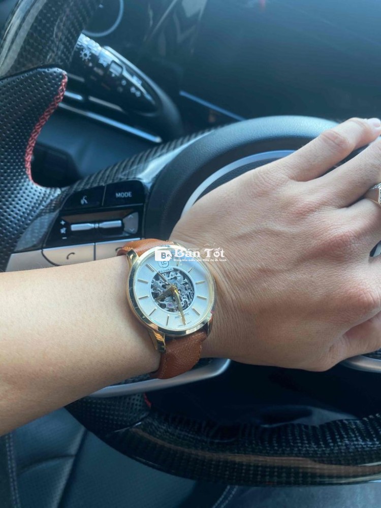Cần Bán hoặc Giao lưu đồng hồ cơ chính hảng .