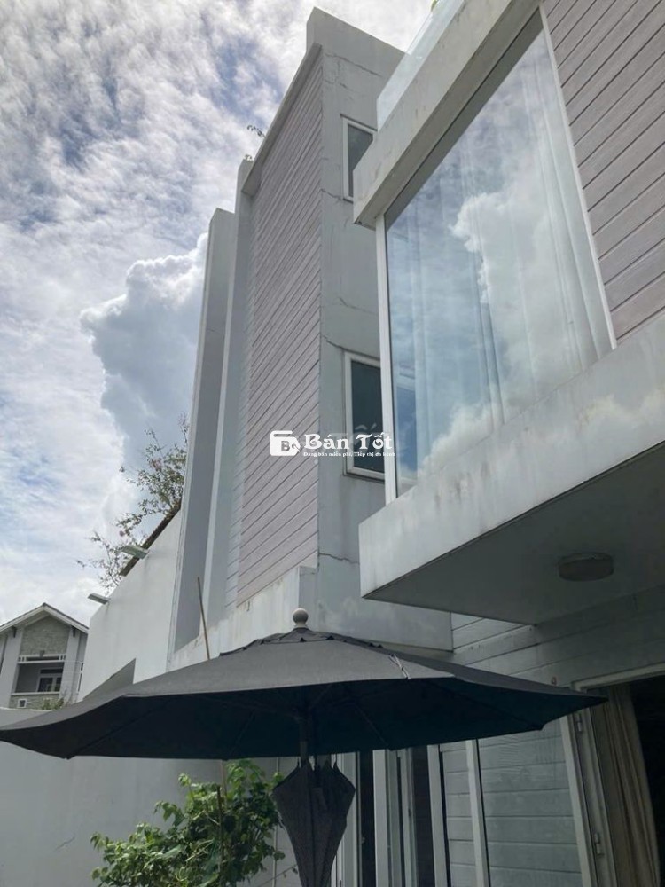 Biệt thự VIP có hồ bơi ở khu An Phú. Nhà đẹp chủ rất thiện chí bán