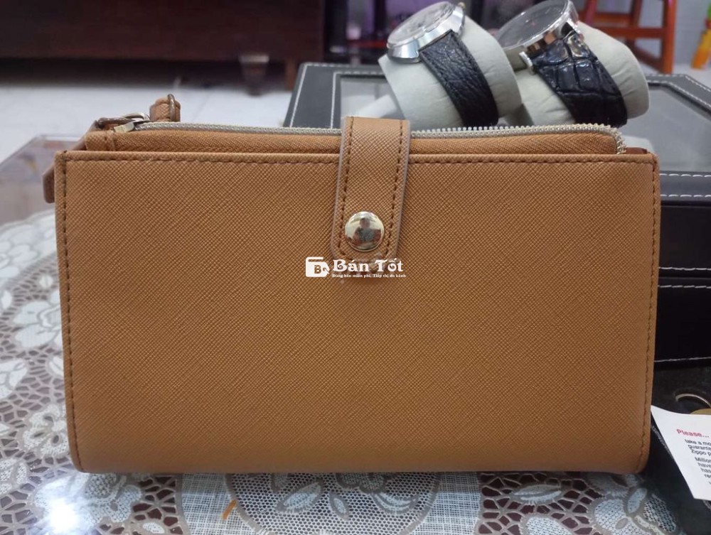 Ví Cầm Tay Guess
