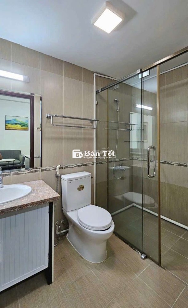 THUÊ PHÒNG 35M2 FULL NỘI THẤT THANG MÁY AN NINH NGAY HÙYNH VĂN BÁNH