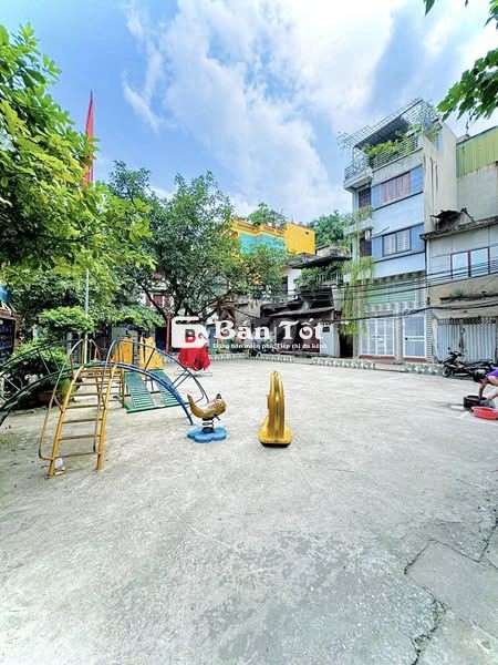 Bán nhà Gốc đề. Lô Góc, vị trí đẹp, Cho thuê tốt. Tiềm năng tăng giá.