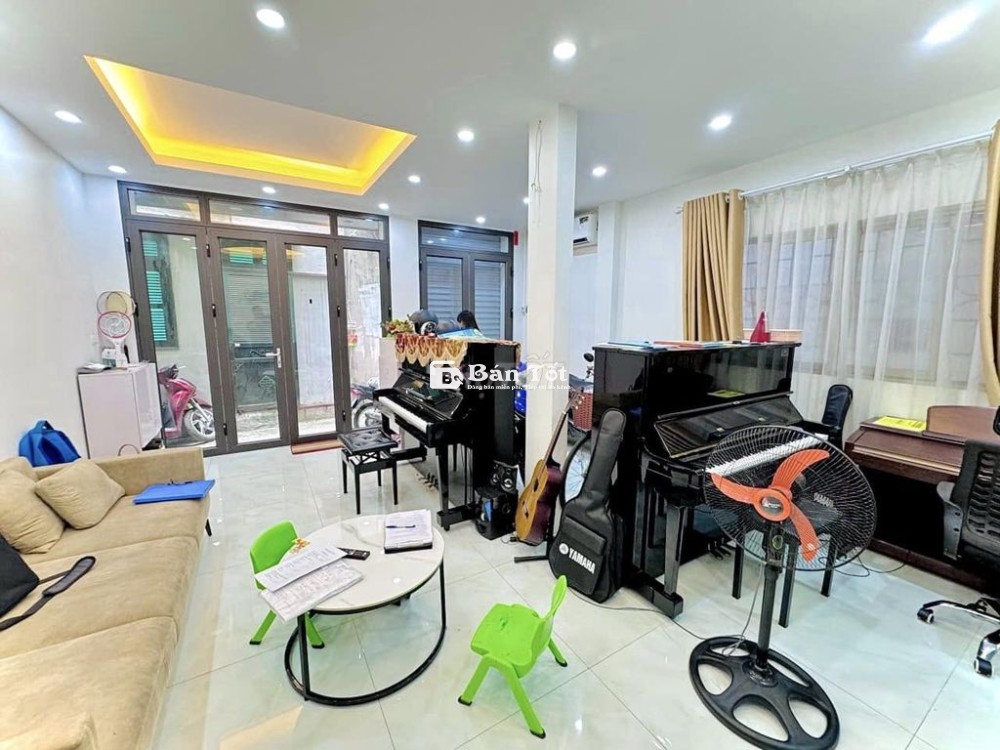 Bán nhà Gốc đề. Lô Góc, vị trí đẹp, Cho thuê tốt. Tiềm năng tăng giá.