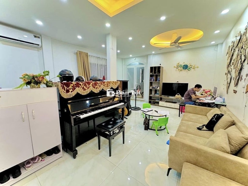 Bán nhà Gốc đề. Lô Góc, vị trí đẹp, Cho thuê tốt. Tiềm năng tăng giá.