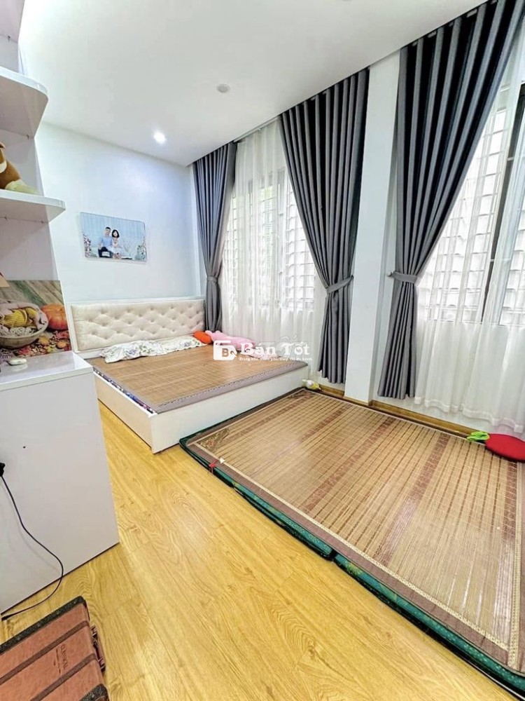 Bán nhà Gốc đề. Lô Góc, vị trí đẹp, Cho thuê tốt. Tiềm năng tăng giá.