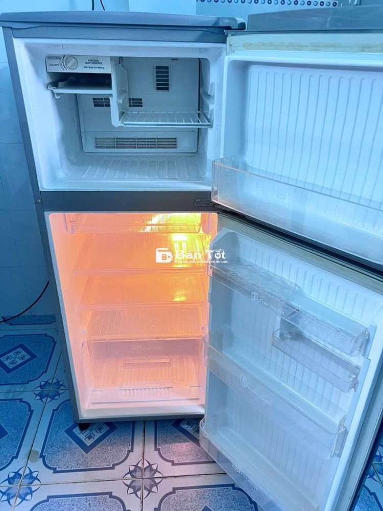 Tủ lạnh panasonic 180lit không đóng tuyết