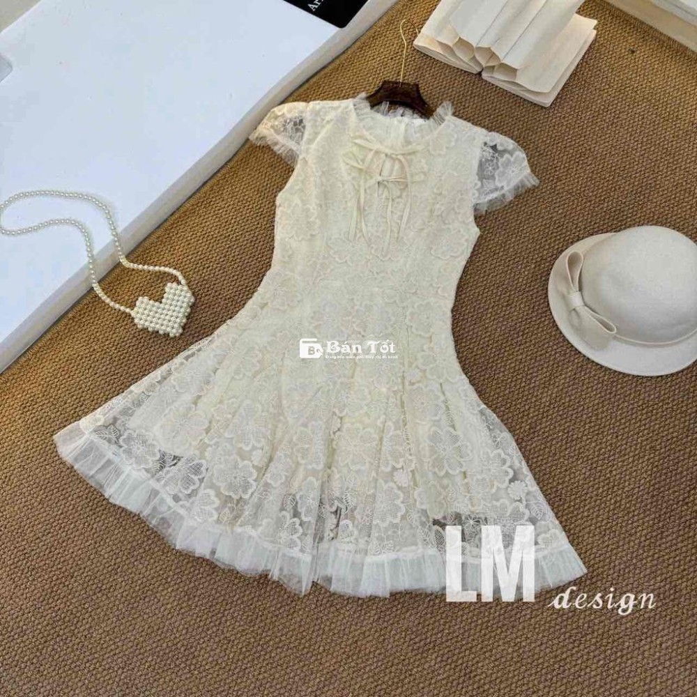 váy ren hoa phối bèo lưới