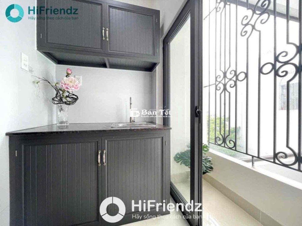 Căn Hộ Ban Công 35m2 Thang Máy Hầm Xe Ngay Ngã Tư Bảy Hiền Tân Bình