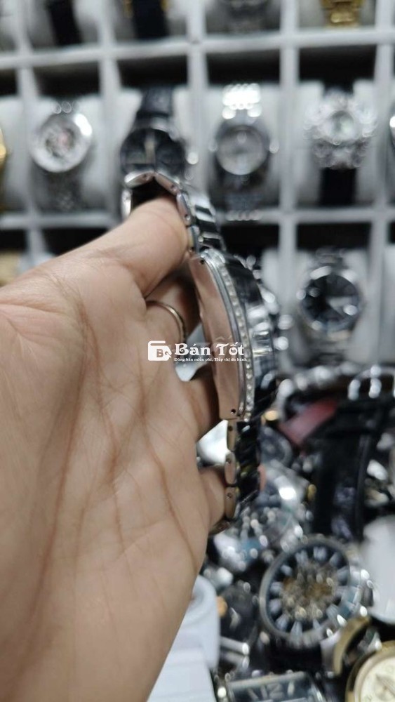 Đồng hồ tank đá ceramic